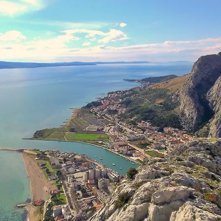 Luka Apartment Omis