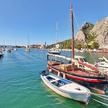 Apartment Luka Omis