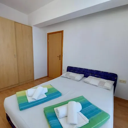 Luka Apartment