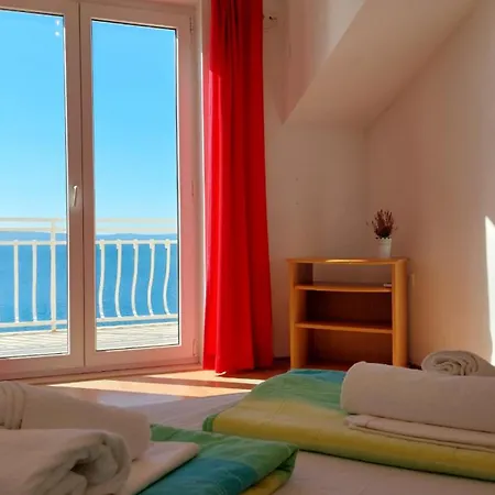 Apartment Luka Omis
